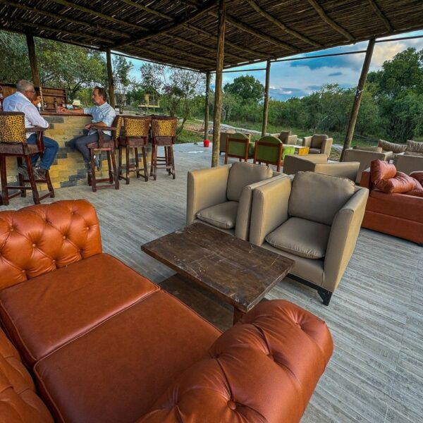 open bar at masai mara luxury camp